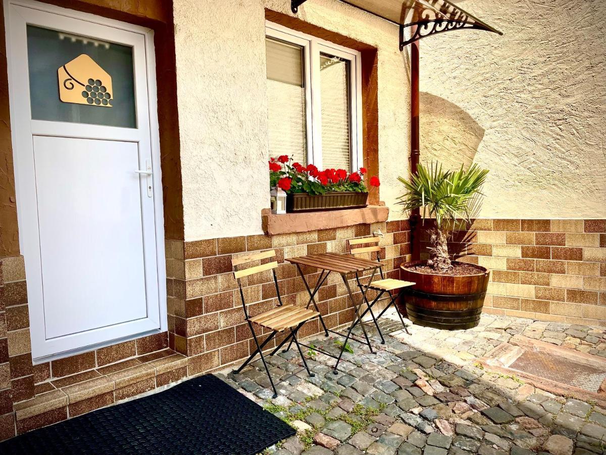 Am Brunnen * Ruedesheim am Rhein